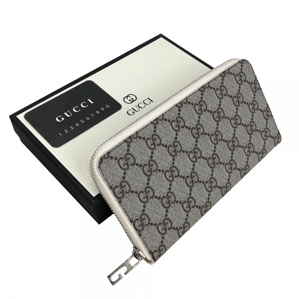 Gucci GG Supreme Zip Around Wallet
